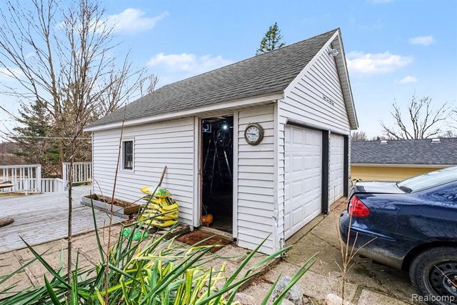 8458 Perry Road, Atlas, MI 48411