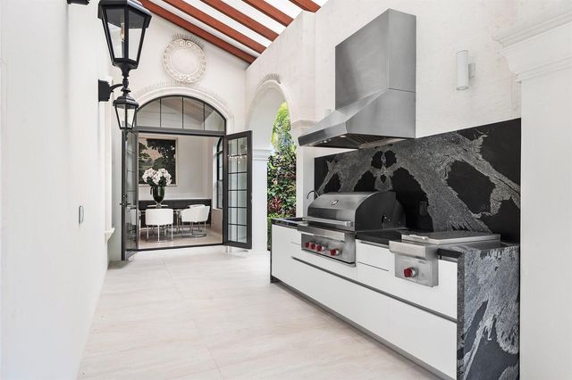 4013 Country Club Lane, Fort Lauderdale, FL 33308