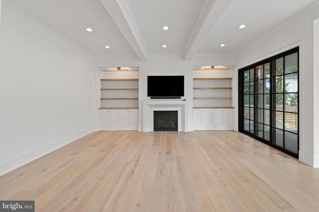 1709 N HARVARD ST, Arlington, VA 22201