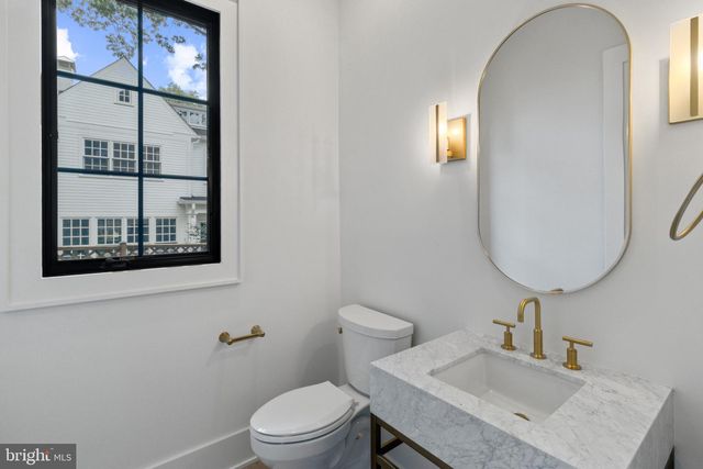 1709 N HARVARD ST, Arlington, VA 22201