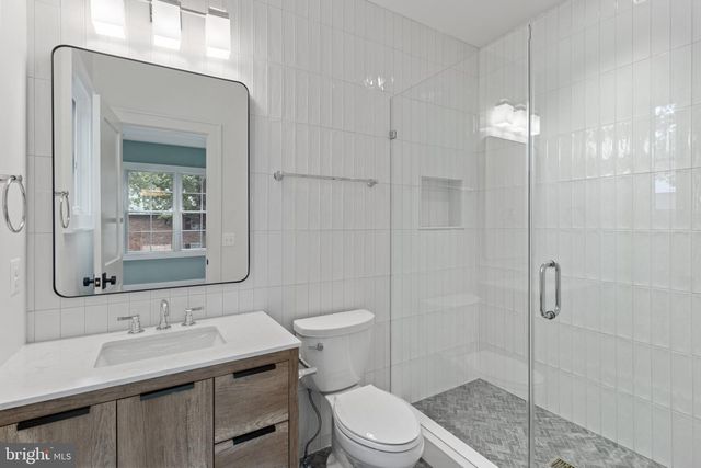1709 N HARVARD ST, Arlington, VA 22201