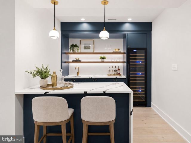1709 N HARVARD ST, Arlington, VA 22201