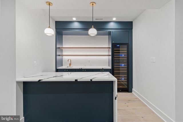 1709 N HARVARD ST, Arlington, VA 22201