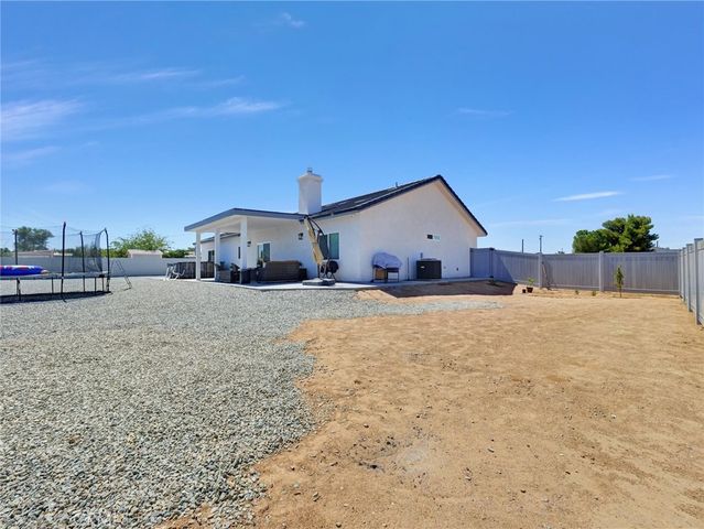 11515 Tamarisk Avenue, Hesperia, CA 92345