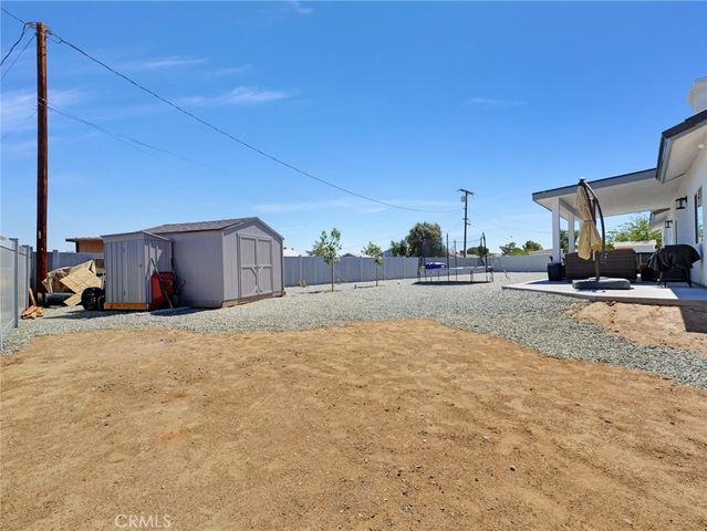 11515 Tamarisk Avenue, Hesperia, CA 92345