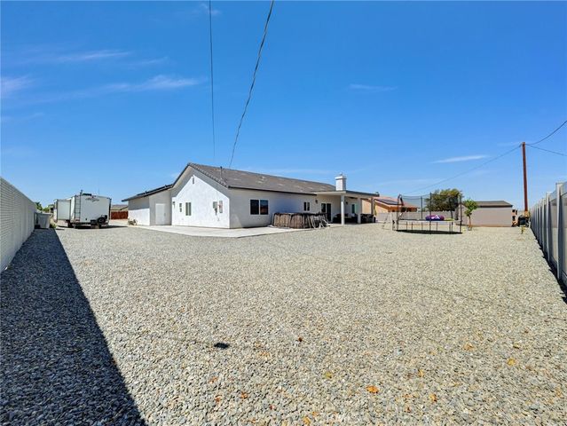 11515 Tamarisk Avenue, Hesperia, CA 92345