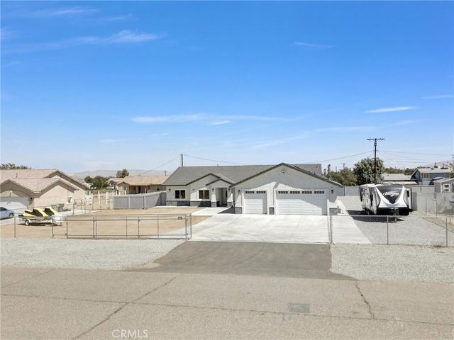 11515 Tamarisk Avenue, Hesperia, CA 92345