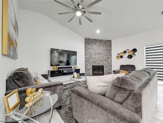 11515 Tamarisk Avenue, Hesperia, CA 92345