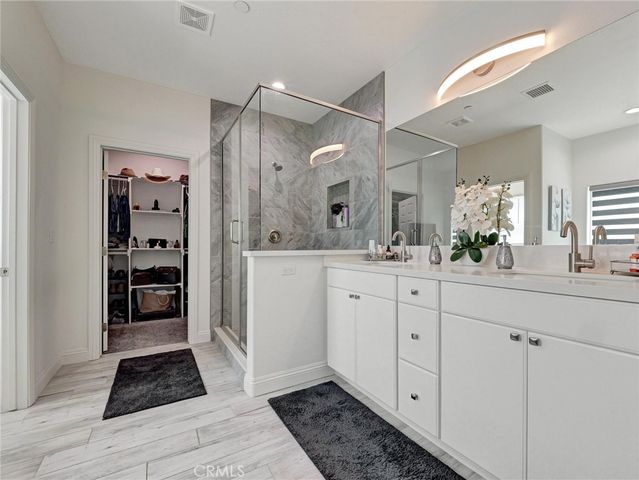 11515 Tamarisk Avenue, Hesperia, CA 92345