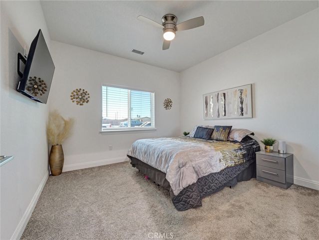 11515 Tamarisk Avenue, Hesperia, CA 92345