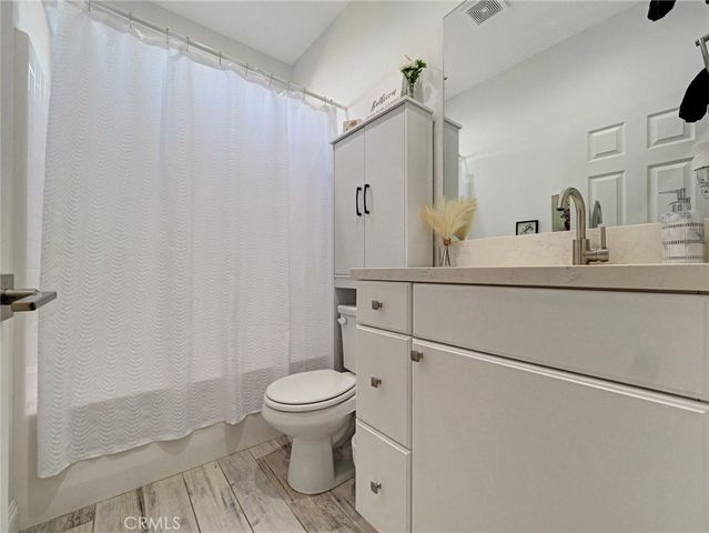 11515 Tamarisk Avenue, Hesperia, CA 92345