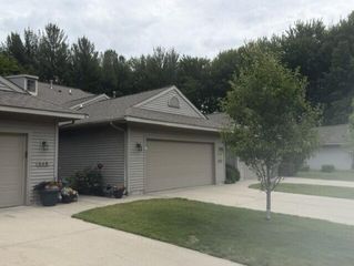 542 Tournament Circle, Norton Shores City, MI 49444