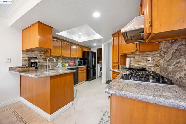2859 El Capitan Dr, Pleasanton, CA 94566