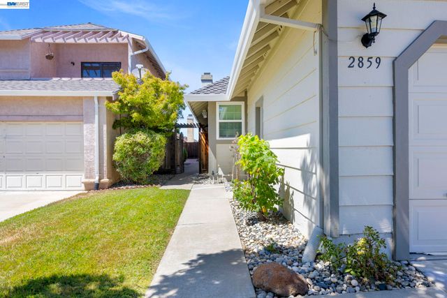 2859 El Capitan Dr, Pleasanton, CA 94566