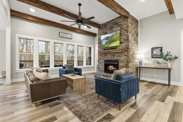 1073 Split Rail Cir, Kingston Springs, TN 37082