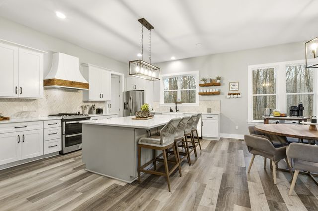 1073 Split Rail Cir, Kingston Springs, TN 37082