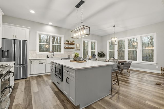 1073 Split Rail Cir, Kingston Springs, TN 37082