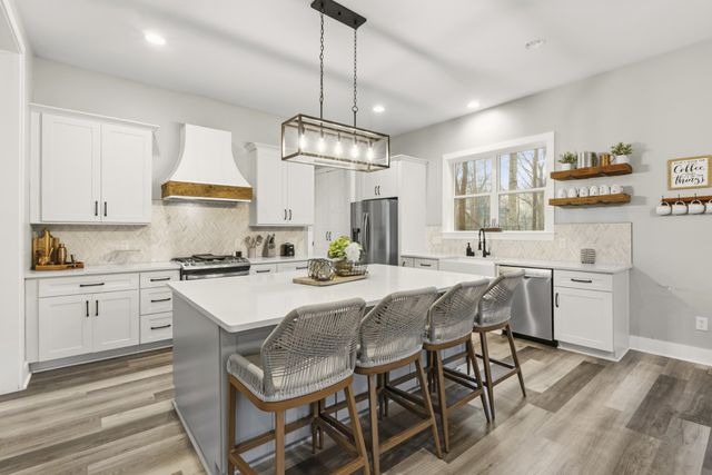 1073 Split Rail Cir, Kingston Springs, TN 37082