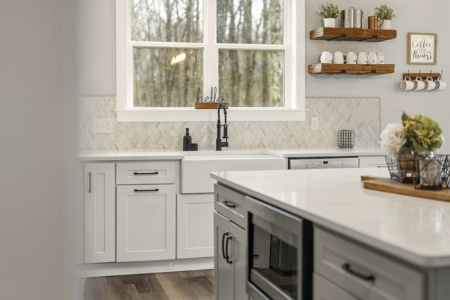 1073 Split Rail Cir, Kingston Springs, TN 37082