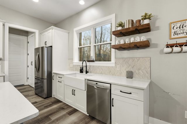 1073 Split Rail Cir, Kingston Springs, TN 37082