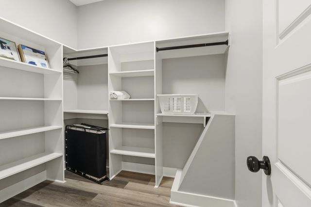 1073 Split Rail Cir, Kingston Springs, TN 37082