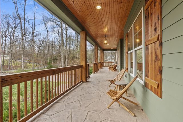 1073 Split Rail Cir, Kingston Springs, TN 37082