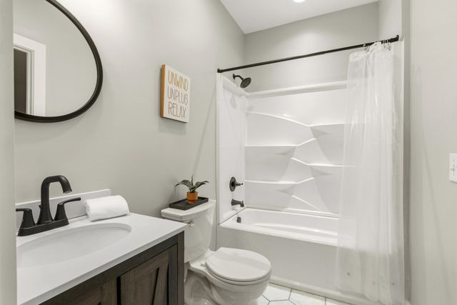 1073 Split Rail Cir, Kingston Springs, TN 37082