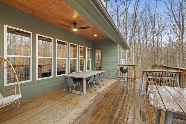 1073 Split Rail Cir, Kingston Springs, TN 37082