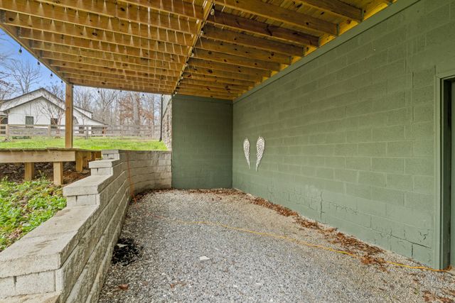 1073 Split Rail Cir, Kingston Springs, TN 37082