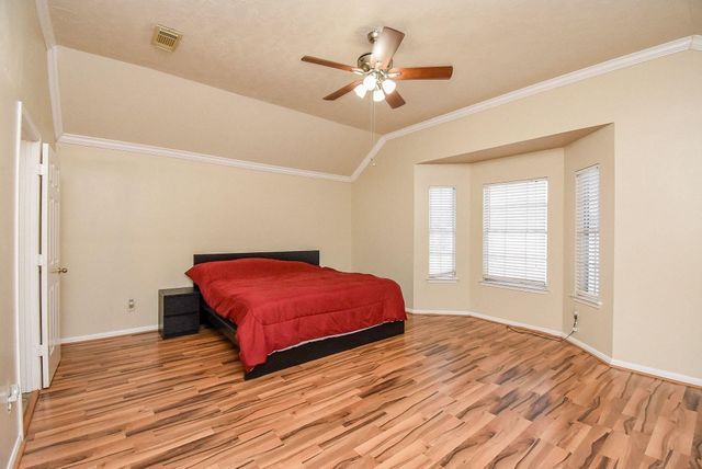 2235 Heatherwood Drive, Missouri City, TX 77489