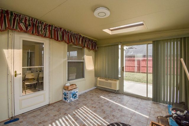 2235 Heatherwood Drive, Missouri City, TX 77489