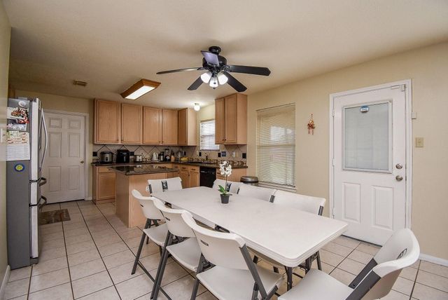 2235 Heatherwood Drive, Missouri City, TX 77489