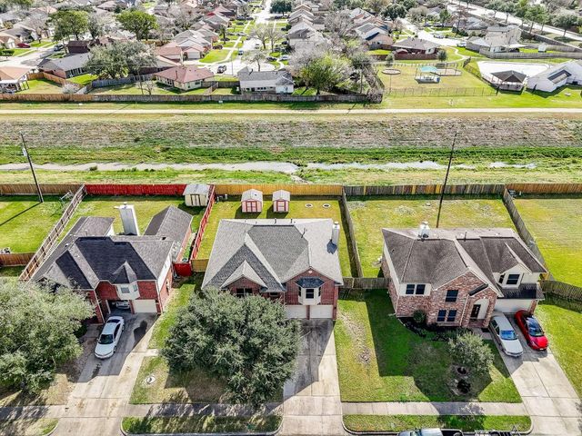 2235 Heatherwood Drive, Missouri City, TX 77489