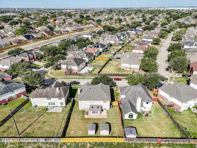 2235 Heatherwood Drive, Missouri City, TX 77489