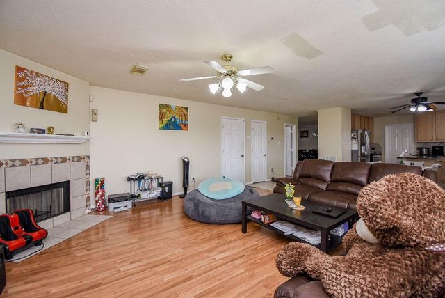 2235 Heatherwood Drive, Missouri City, TX 77489