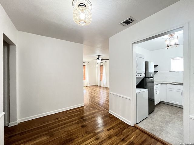 2319 Burnet St, San Antonio, TX 78202