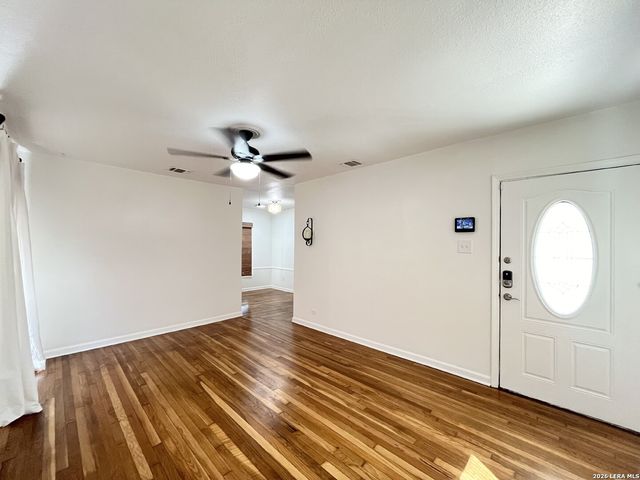 2319 Burnet St, San Antonio, TX 78202