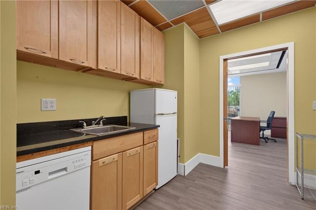 1075 Loftis BLVD, Newport News, VA 23606