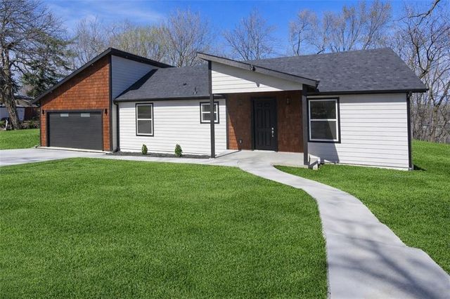 1716 S Valley Street, Kansas City, KS 66103