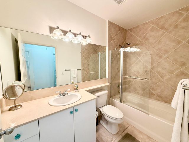 804 E Windward Way Ph15, Lantana, FL 33462