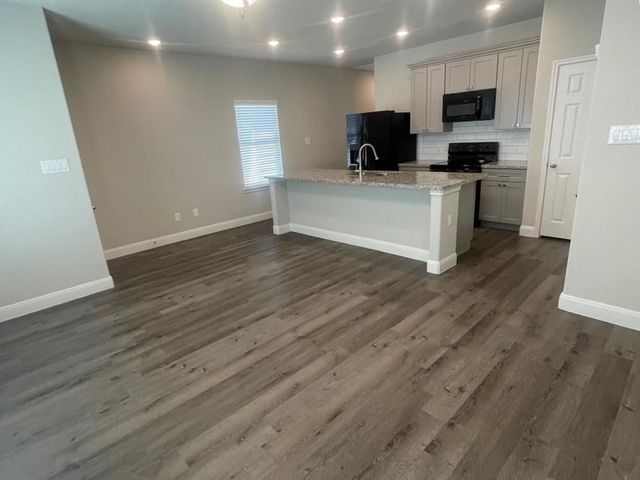 16890 Glenheath, Montgomery, TX 77316