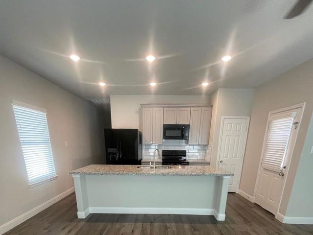 16890 Glenheath, Montgomery, TX 77316