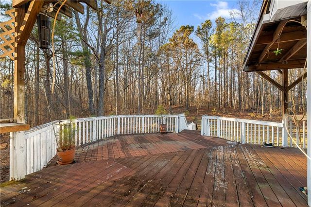 28 Greatwood Drive, White, GA 30184