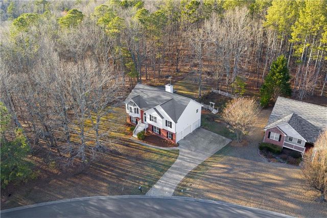 28 Greatwood Drive, White, GA 30184