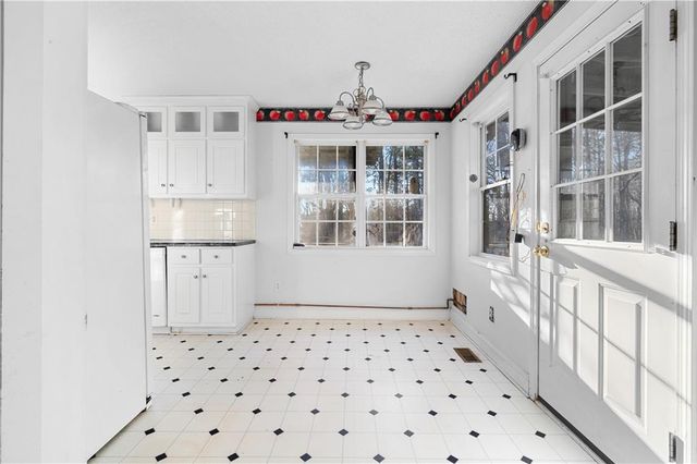 28 Greatwood Drive, White, GA 30184