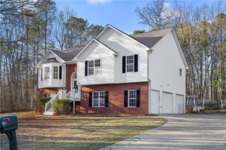 28 Greatwood Drive, White, GA 30184
