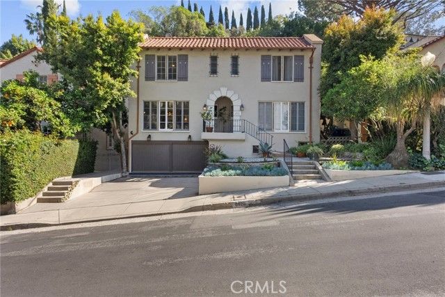 6920 Camrose Drive, Los Angeles, CA 90068