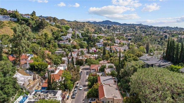 6920 Camrose Drive, Los Angeles, CA 90068