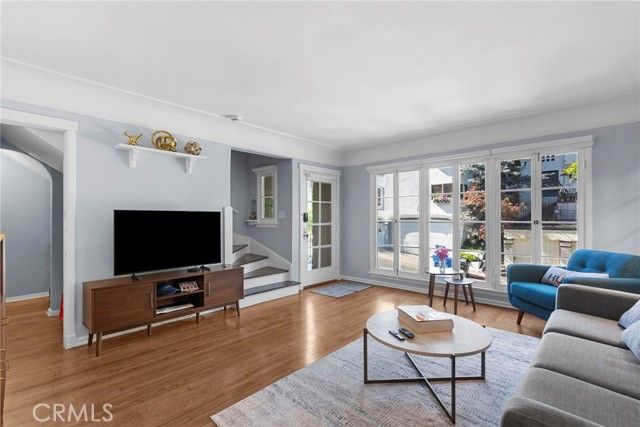 6920 Camrose Drive, Los Angeles, CA 90068