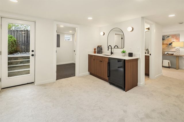 4331 NE 57th Street, Seattle, WA 98105